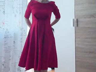 The stepmother asked for aid choosing an evening outfit and enticed her stepson into banging