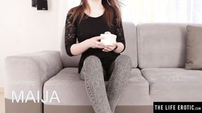 ”Slutty babe pushes a big crystal ball in her cunt”