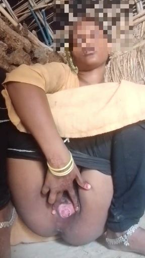 Desi Bhabhi put bamboo in her pussy and water came out of her pussy