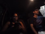 Argentina caliente se folla conductor de Uber y le dejan la concha llena de leche