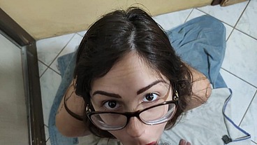 Piss in my mouth and cum in it