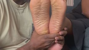 Long Toe Diva Bare Nail Beds Suck & Fuck