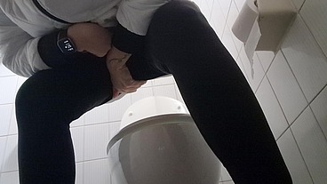 Farting and pee in the public bathroom all to be enjoyed 4K