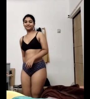 18 YEAR virgin GIRL WITH