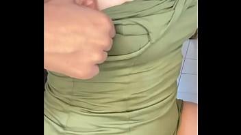 Gostosa Se Masturbou Sozinha Em Casa e Filmou Tudinho
