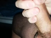 Mec se branle et éjacule #2