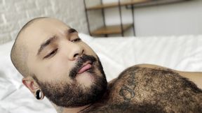 cheguei do jogo com tesao e meti pica no novinho