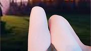 1 HANDS-FREE CUMSHOT CUTE LEGS WHITE THIGHS SHEMALE