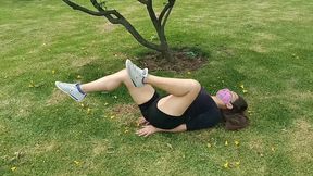 hotwife latina haciendo ejercicio sin ropa interior con un agujero en el short es una verdadera puta colombiana en estados unidos usa