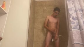 Shower fun with happy ending