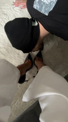 Feet & heels - his mouth is my toy 😈