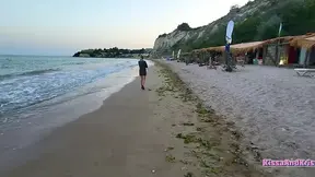 Pick up a stranger on the beach - sex hotel squirt