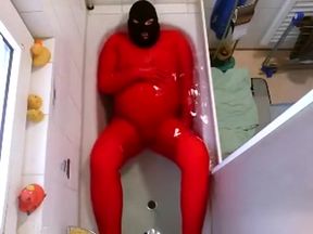 lycra zentai rot badewanne 3