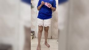 Shaving my wet pussy