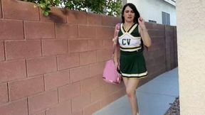 INEED2PEE IPOD Cheerleader Ziva Feys actual first time panty wetting
