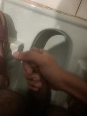 Handle practice in washroom