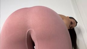 Booty Bounce in Leggings