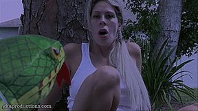 Explorer Nikki Brooks Mesmerized & Fucked By Jungle Snake (HD 1080p MP4)
