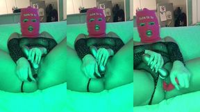 masturbation en cagoule roseje mouille a fond pour toi jusqu’a squirt...