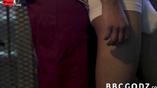 Muscle Hunk's Raw Ass-Fuck Pounds Twink Hard & Fast