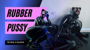 Latex Catwoman fills Up hot Pussy with Dildos