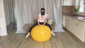 Sexy Exercises on my huge Physioball