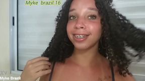 julia vass e uma acompanhante de luxo ela deu o cu bem gostoso