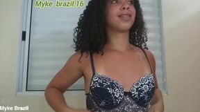 julia vass e uma acompanhante de luxo ela deu o cu bem gostoso