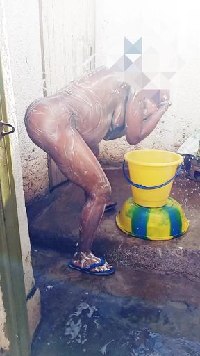 Outdoor Bathing My Pregnant Girlfriend in Dirty Environment