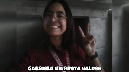 Gabriela inurreta cogiendo