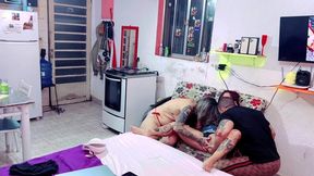 jane moscovis em uma brincadeira com o casal dna