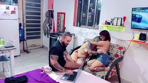 jane moscovis em uma brincadeira com o casal dna