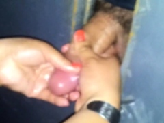 Svenska Hustruns Glory Hole Handjob