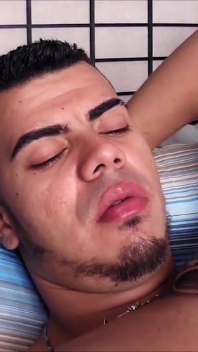 Maximus Jerk off