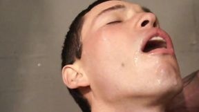 Bukkake Amateur with Gay Twinks Sucking All His Friends to the Cum