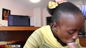 African Seductress Pleasing White Traveller With Deepthroat