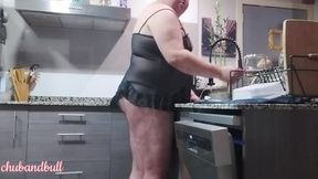 Sissy cleaning the dishes