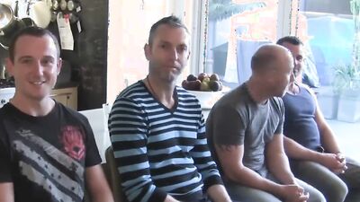 Sydney Aussie MILF gets down & dirty with her studs in a homemade fourway orgy