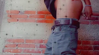 Geile Teenagerjungen in der Öffentlichkeit: Dildomasturbation eskaliert zu rohem Analverkehr