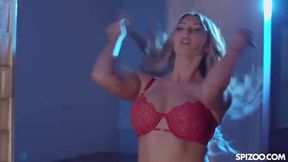 Kayley Gunner's Irresistible Temptation: A Playful Encounter You Can't Miss!
