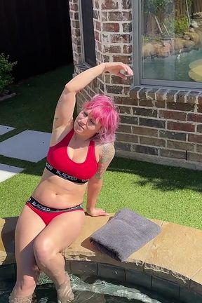 Alternative MILF Gets Fucked in Pool by BBC