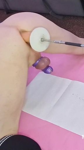 Jaw-dropping moment from &quot;Mature DILF Mike Essex hands free chastity cage cum and pee squirt on the fucking machine&quot;