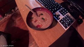 giant catches gummy intruders again