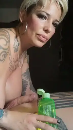 te imaginaste alguna vez como seria si yo te hiciera una cubana , tu polla entre mis pechos , con mucho aceite , resbalando entre mis tetas , alguna relamida con mi lengua frotando duro mis pechos co…
