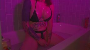 Bath Time With My Giant Toys