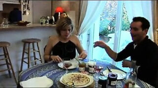 Sex în trei, dublă penetrare &#8211; Trio anal pentru o curvă matură, MILF, franceză