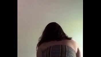 Novinha gostosa dan&ccedil_ando louca de tes&atilde_o