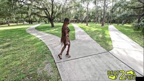 Giggles&#039; Struts Feet In Heels