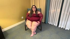 Plump Paradise: Hotel Dress N Squeeze 2