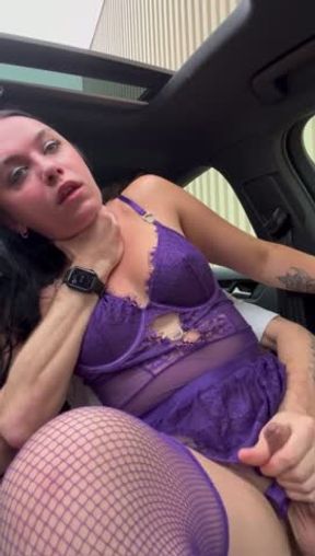 TS - 01ivi4 Fucks In A Car